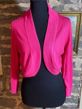 Jessica Howard Bright Pink Open Front Cropped Cardigan Sweater